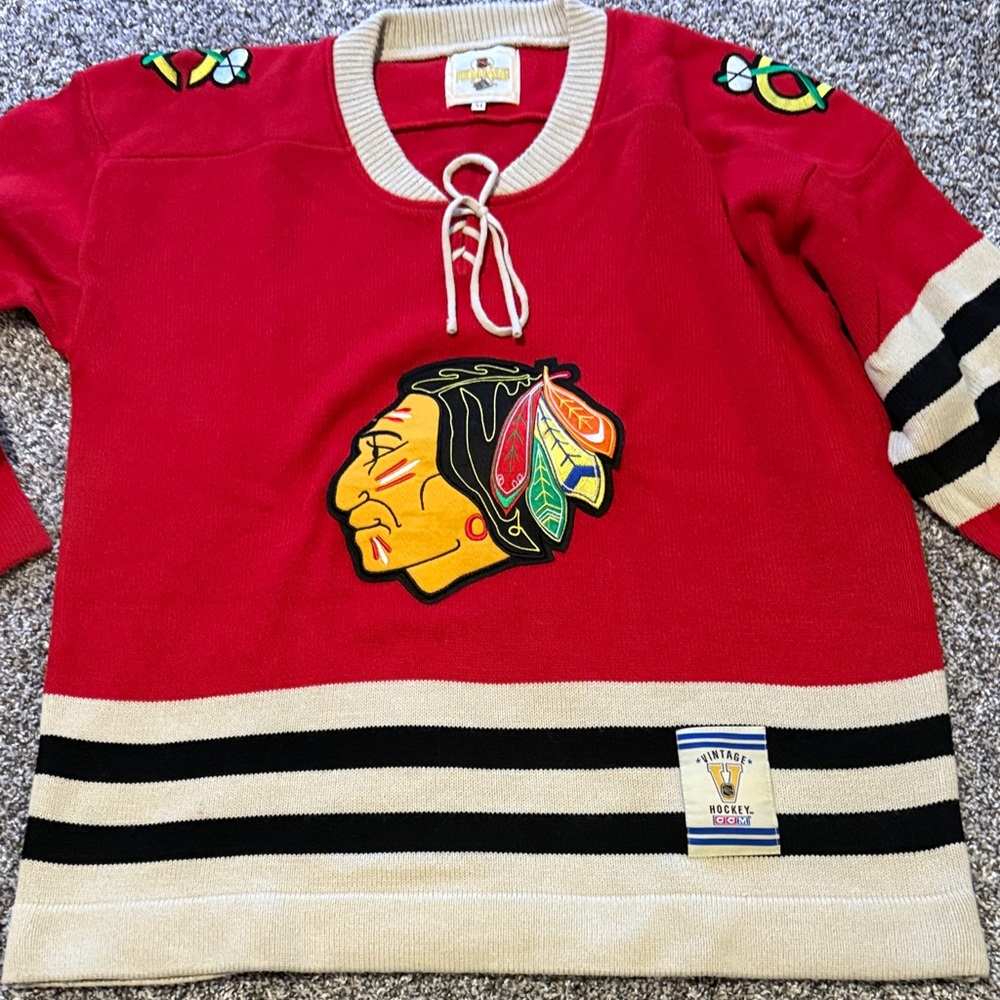 CCM Chicago Blackhawks Vintage Sweater Jersey - Size M - like new